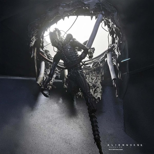 ALIEN: ROMULUS - ACTION FIGURE IN SCALA 7" - DELUXE SUSPENDED LAB XENOMORPH XX121
