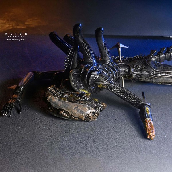 ALIEN: ROMULUS - ACTION FIGURE IN SCALA 7" - DELUXE SUSPENDED LAB XENOMORPH XX121