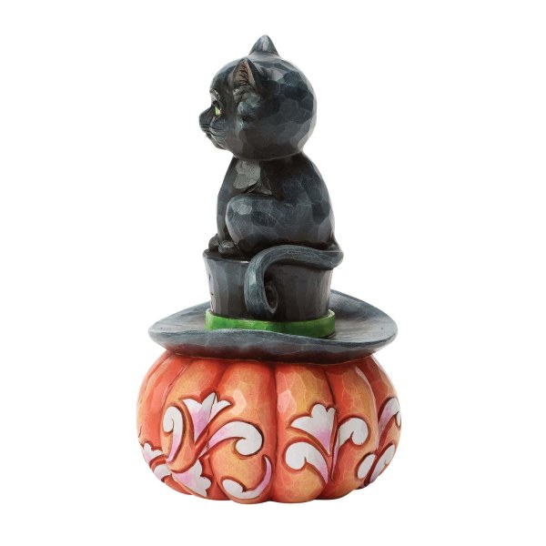 GATTO NERO SEDUTO SUL CAPPELLO - HEARTWOOD CREEK