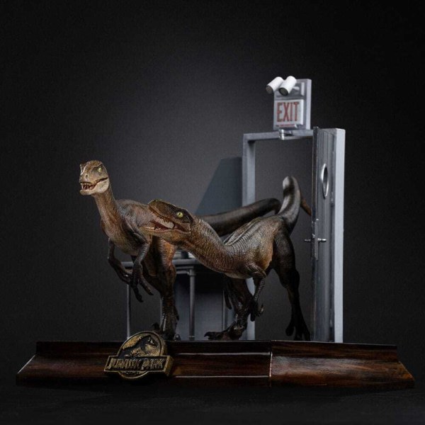 Art Scale Raptors alla porta della cucina 28 cm - Iron Studios Jurassic Park
