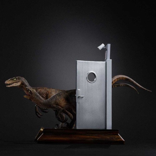 Art Scale Raptors alla porta della cucina 28 cm - Iron Studios Jurassic Park