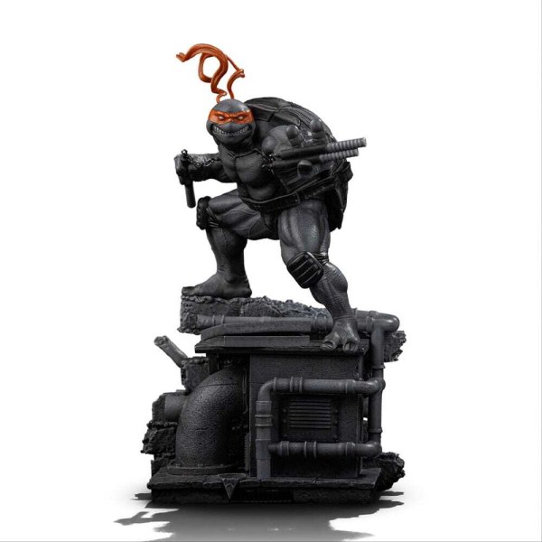 Statuetta Tartarughe Ninja 1/10 Art Scale Michelangelo Variante Bianco e Nero 26 cm