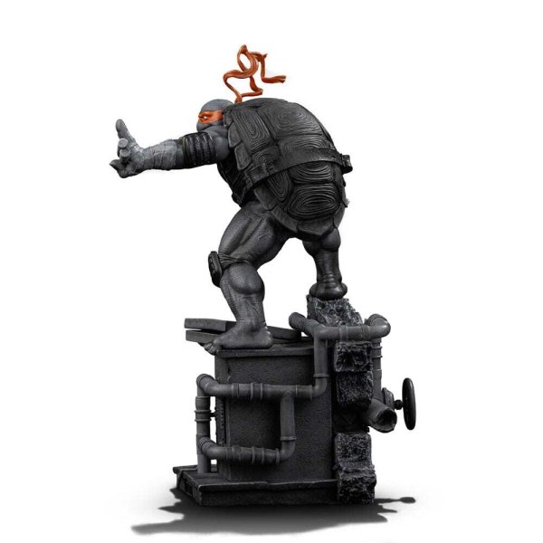 Statuetta Tartarughe Ninja 1/10 Art Scale Michelangelo Variante Bianco e Nero 26 cm