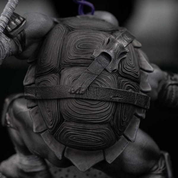 Statuetta Tartarughe Ninja 1/10 Art Scale Donatello Variante Bianco e Nero 26 cm