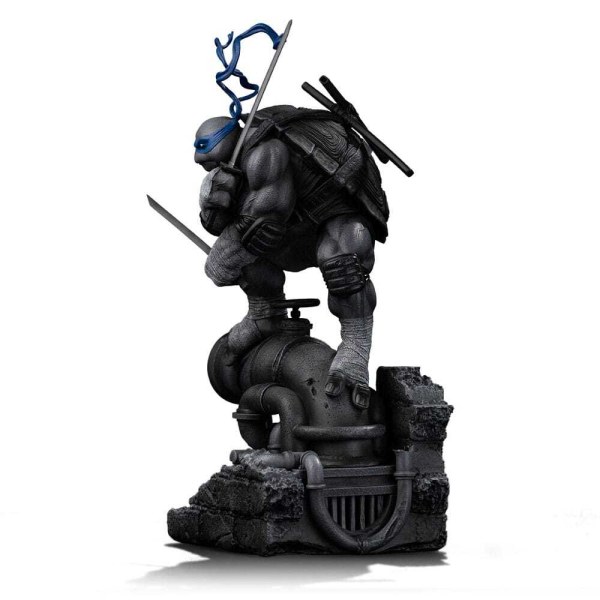 Statuetta Tartarughe Ninja 1/10 Art Scale Leonardo Variante Bianco e Nero 26 cm
