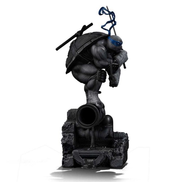 Statuetta Tartarughe Ninja 1/10 Art Scale Leonardo Variante Bianco e Nero 26 cm