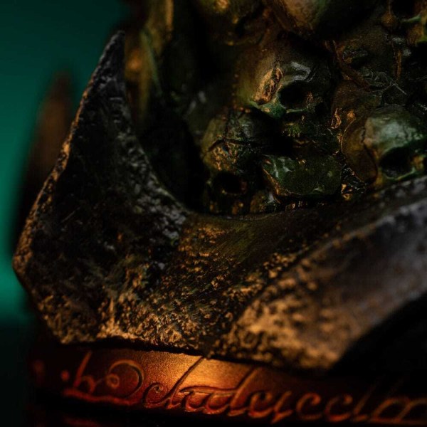 Statua di Aragorn scatenato in Art Scale 1/10 de Il Signore degli Anelli, 31 cm