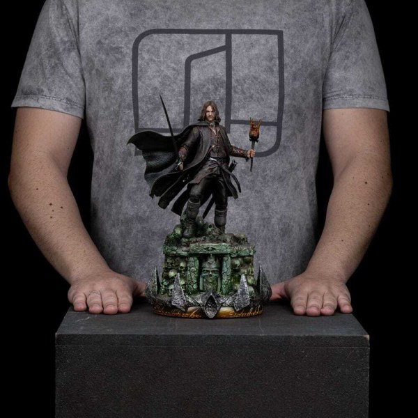 Statua di Aragorn scatenato in Art Scale 1/10 de Il Signore degli Anelli, 31 cm