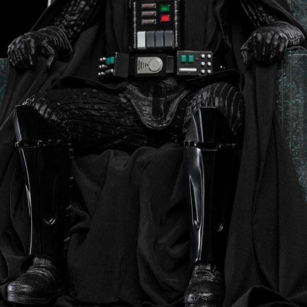 Statuetta Star Wars 1/10 Art Scale Darth Vader sul Trono 18 cm