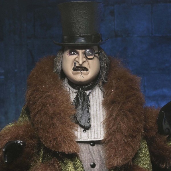 ACTION FIGURE VESTITA IL PINGUINO - NECA BATMAN RETURNS