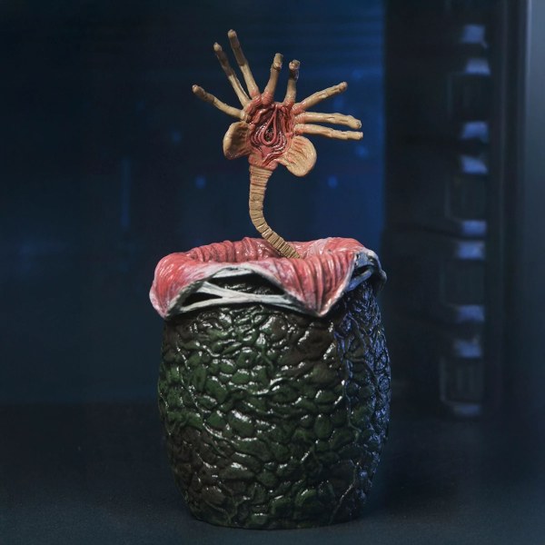 ALIENS - FIGURA D'AZIONE IN SCALA 7" - XENOMORFO GUERRIERO SUPREMO 40° ANNIVERSARIO (NERO)