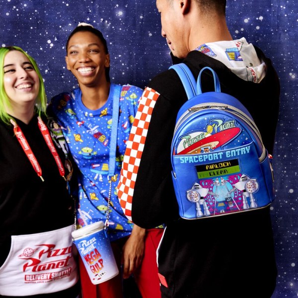 MINI ZAINO TOY STORY PIZZA PLANET - DISNEY PIXAR LOUNGEFLY